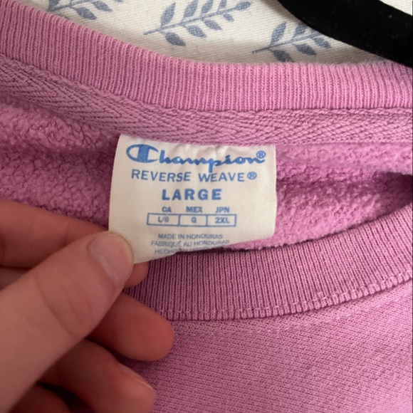 Champion Crewneck - Picture 4 of 4